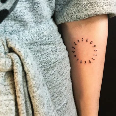 tatuajes de fechas en el brazo|tatuajes brazo mujer.